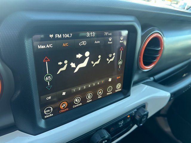 Used 2023 Jeep Wrangler Sport S image 20