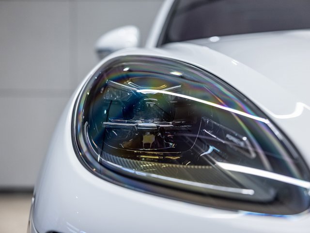 New 2026 Porsche Macan image 8