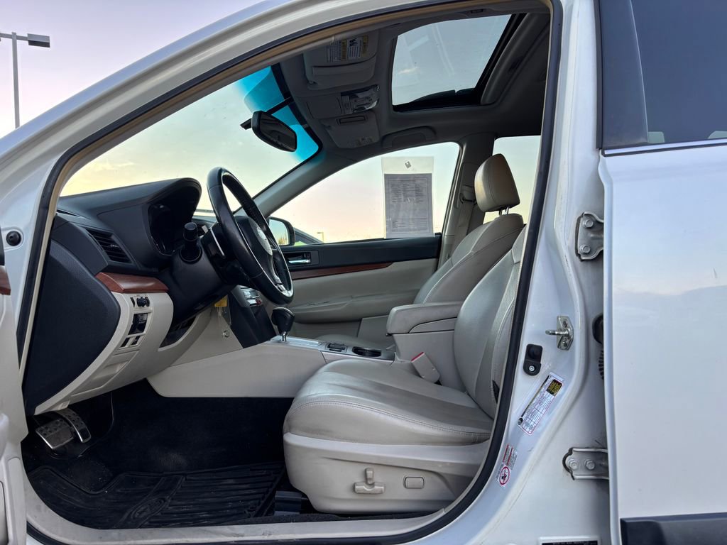 Used 2013 Subaru Outback 2.5i Limited image 5
