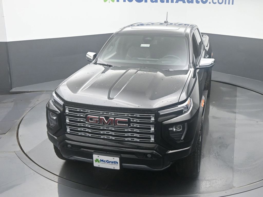 New 2025 GMC Canyon Denali w/ LPO, Denali Black Edition image 28