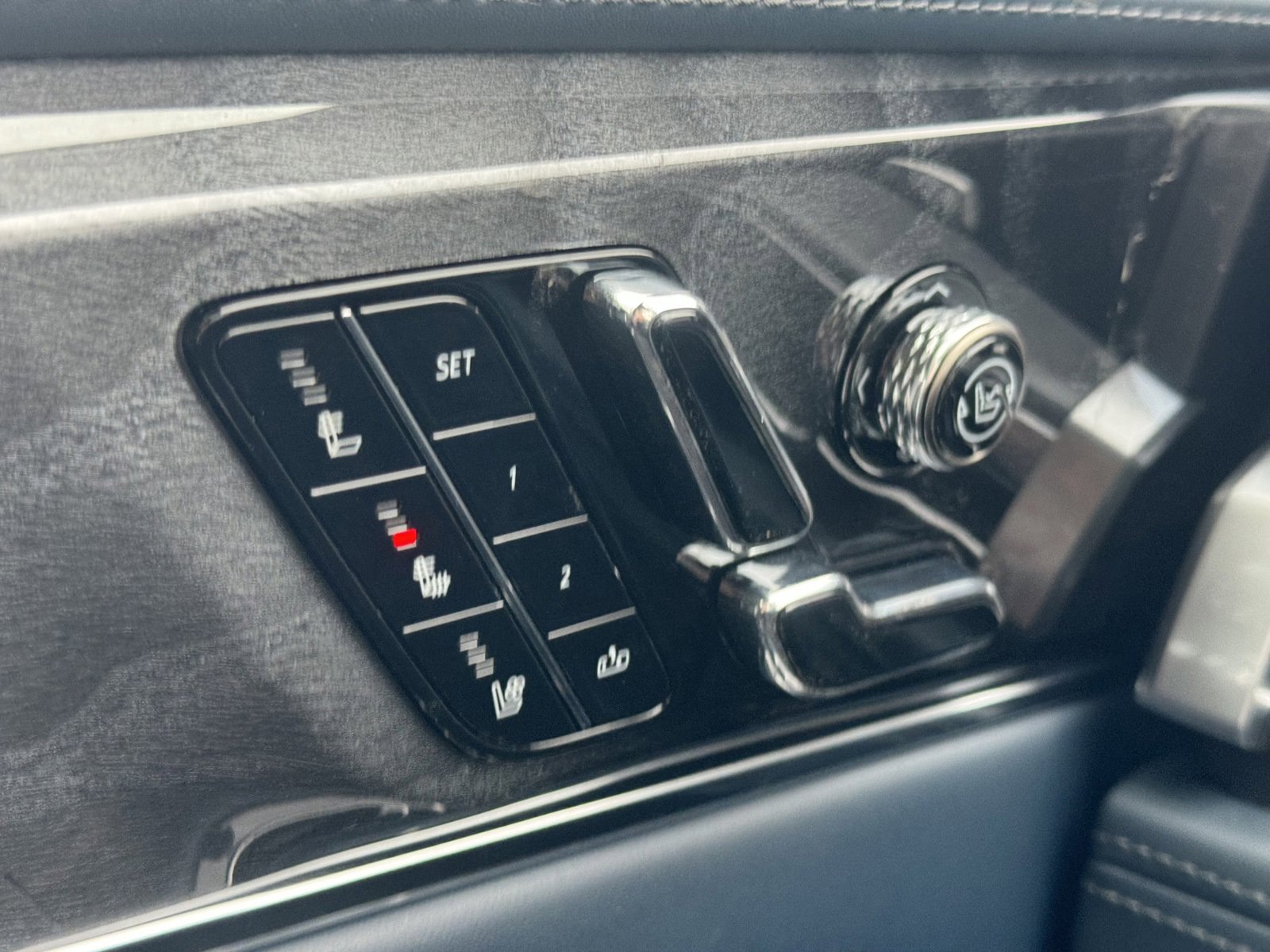 New 2025 Cadillac Escalade IQ Sport 2 image 32