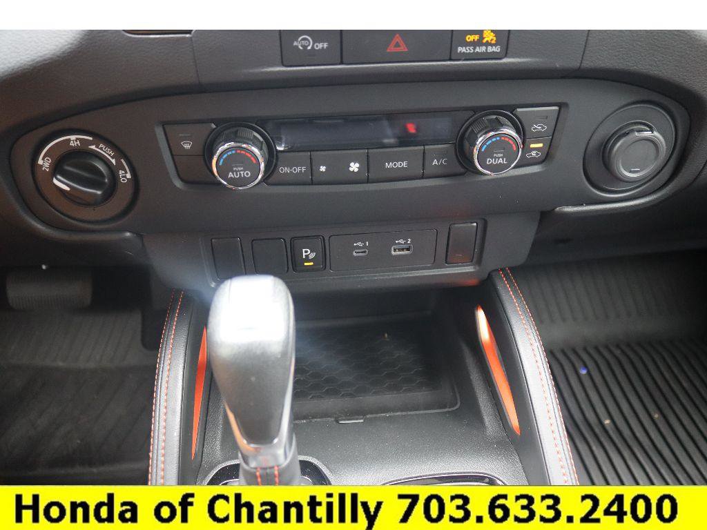 Used 2023 Nissan Frontier PRO-4X w/ Technology Package image 16