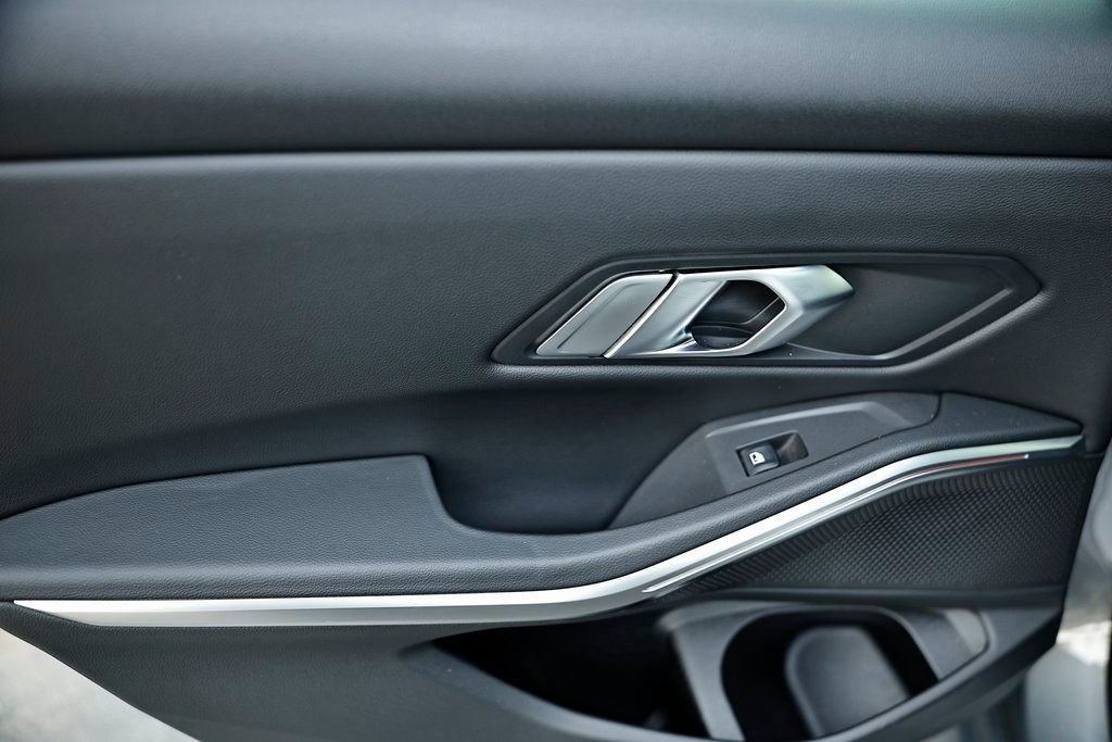 Used 2023 BMW 330i xDrive 330i xDrive w/ Driving Assistance Package image 22