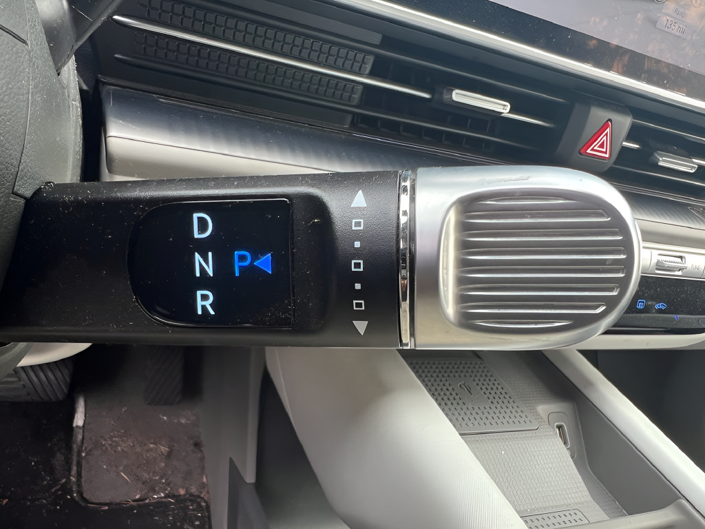 Certified 2023 Hyundai Ioniq 6 SEL AWD/4WD image 30