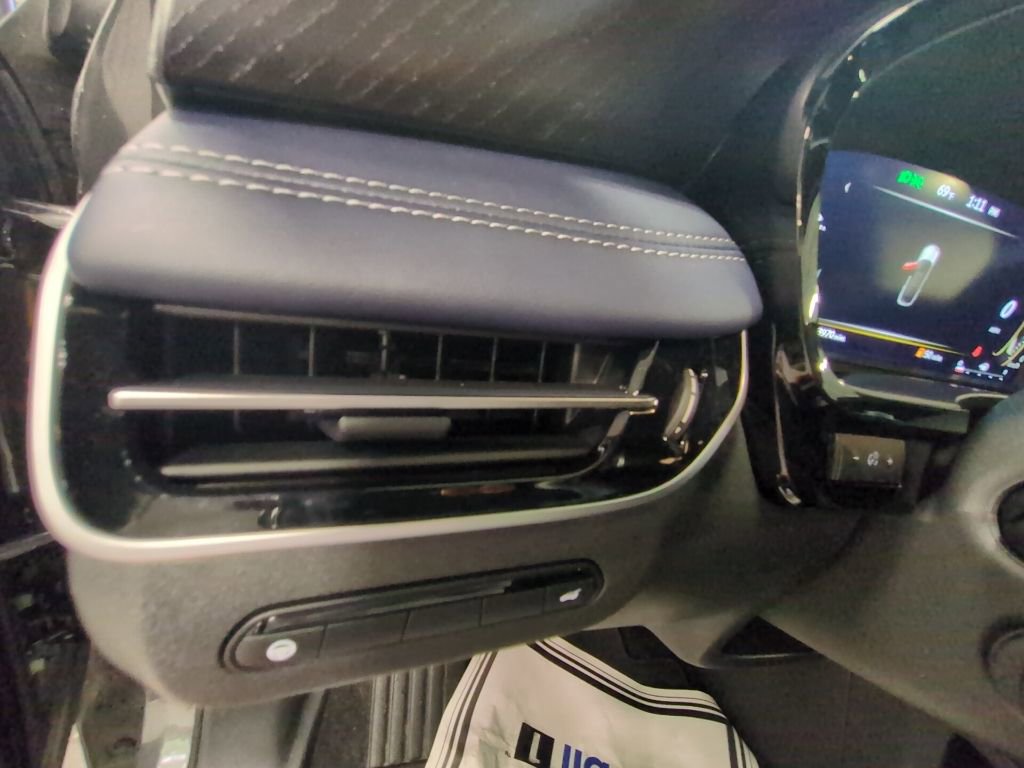 Used 2026 INFINITI QX60 Sport w/ Dark Cargo Package image 15