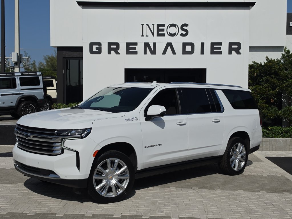 Used 2023 Chevrolet Suburban High Country w/ LPO, Illumination Package RWD image 2