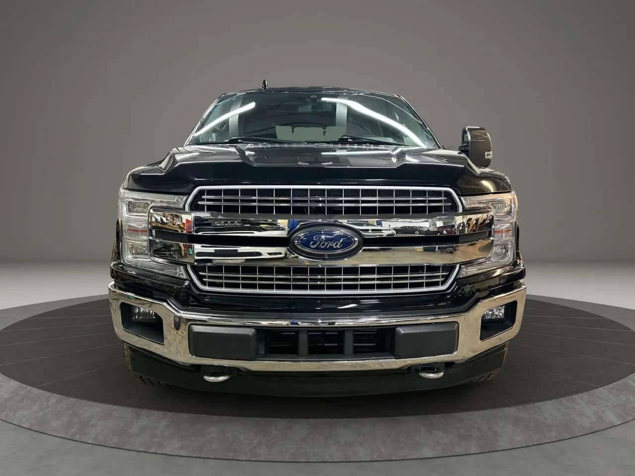 Used 2018 Ford F150 Lariat w/ Equipment Group 502A Luxury AWD/4WD image 3