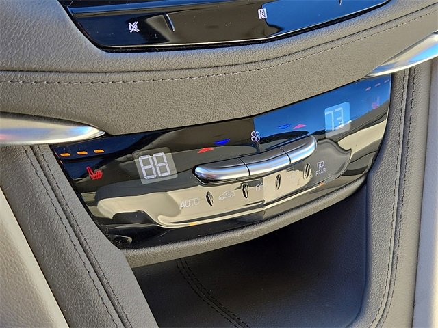 Used 2021 Cadillac XT5 Premium Luxury image 16