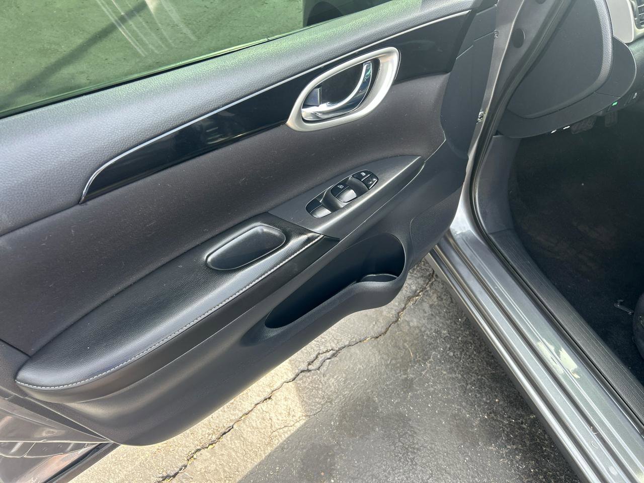 Used 2019 Nissan Sentra SV image 12