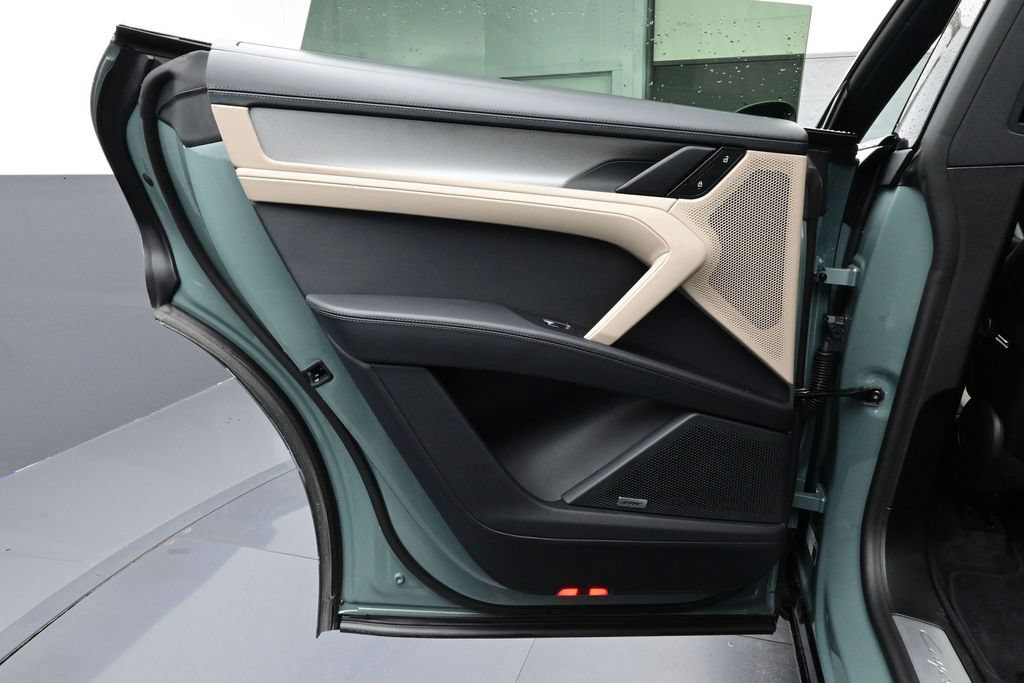 New 2026 Porsche Cayenne Electric AWD/4WD image 7