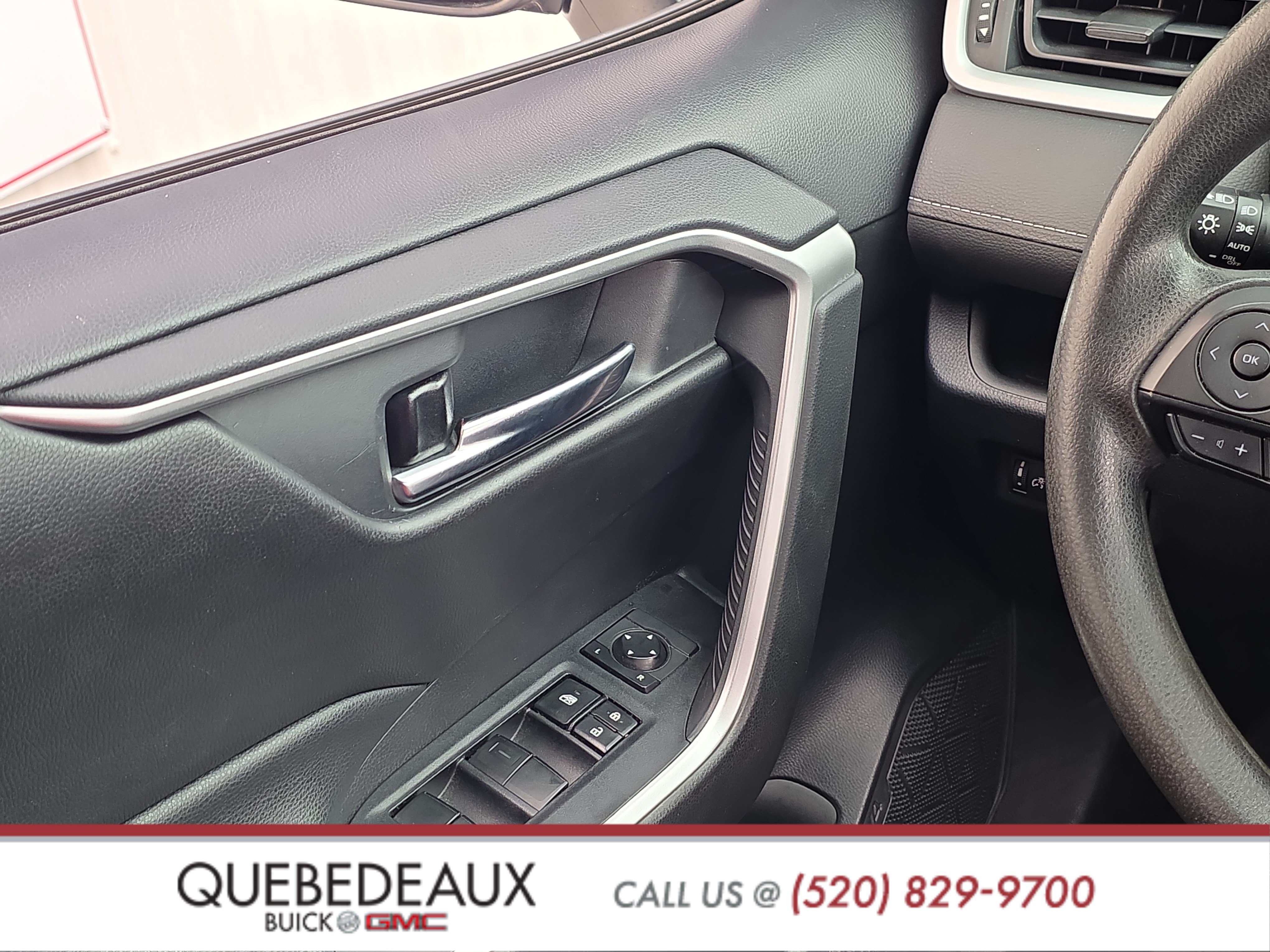 Used 2020 Toyota RAV4 XLE FWD image 21