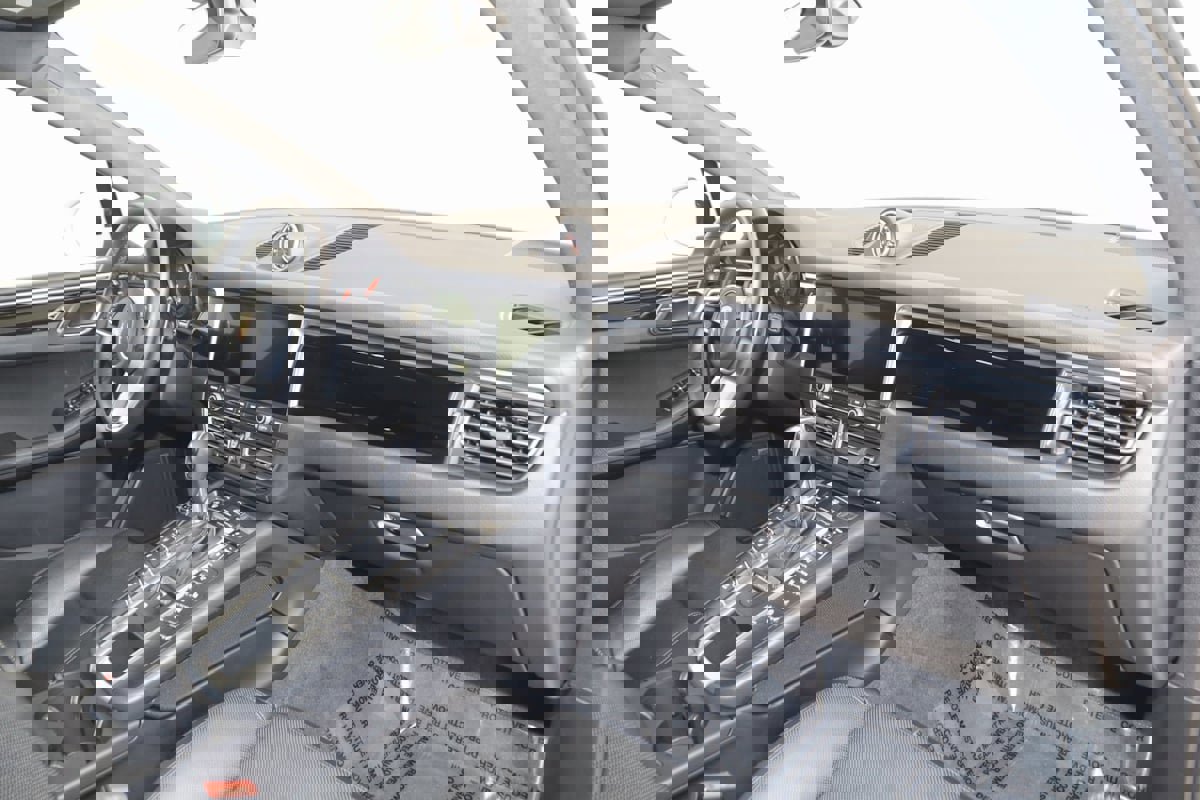 Used 2021 Porsche Macan image 51