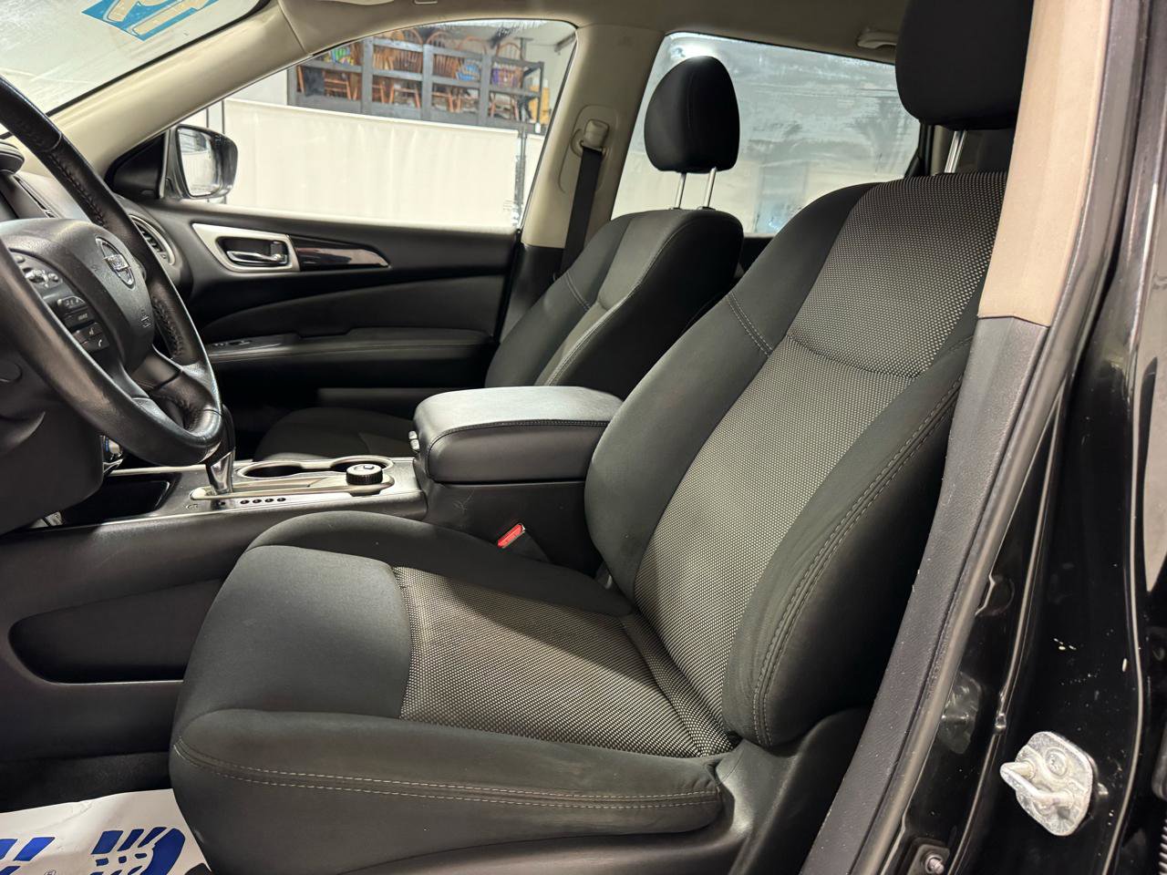 Used 2019 Nissan Pathfinder SV AWD/4WD image 20