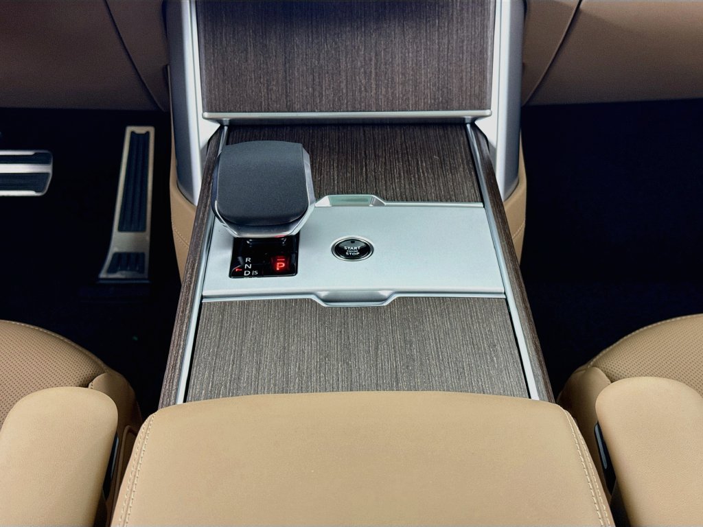 New 2026 Land Rover Range Rover SE AWD/4WD image 12