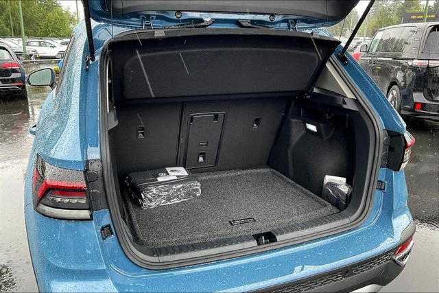 New 2025 Volkswagen Taos SE image 23