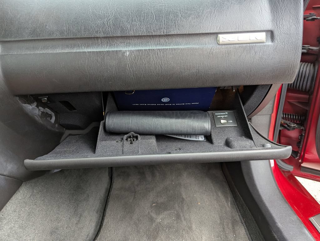Used 2004 Cadillac XLR RWD image 36