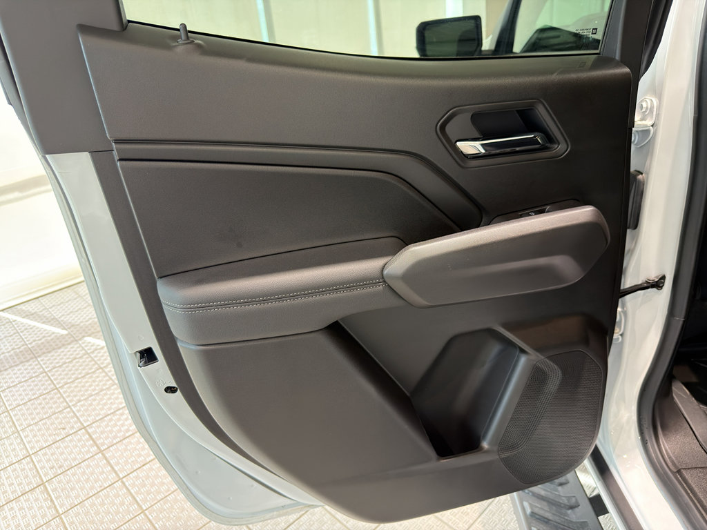 Used 2024 Chevrolet Colorado LT w/ LT Convenience Package II image 21