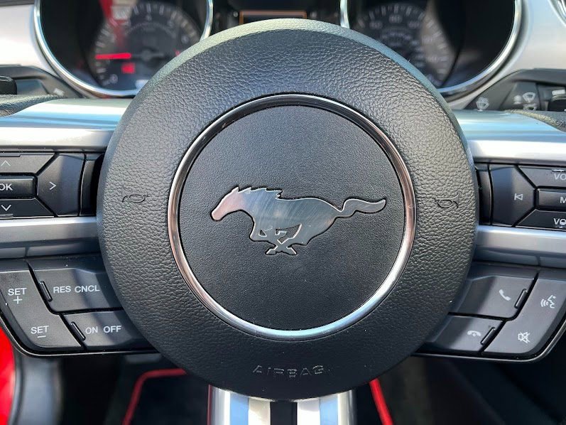 Used 2016 Ford Mustang Premium image 14