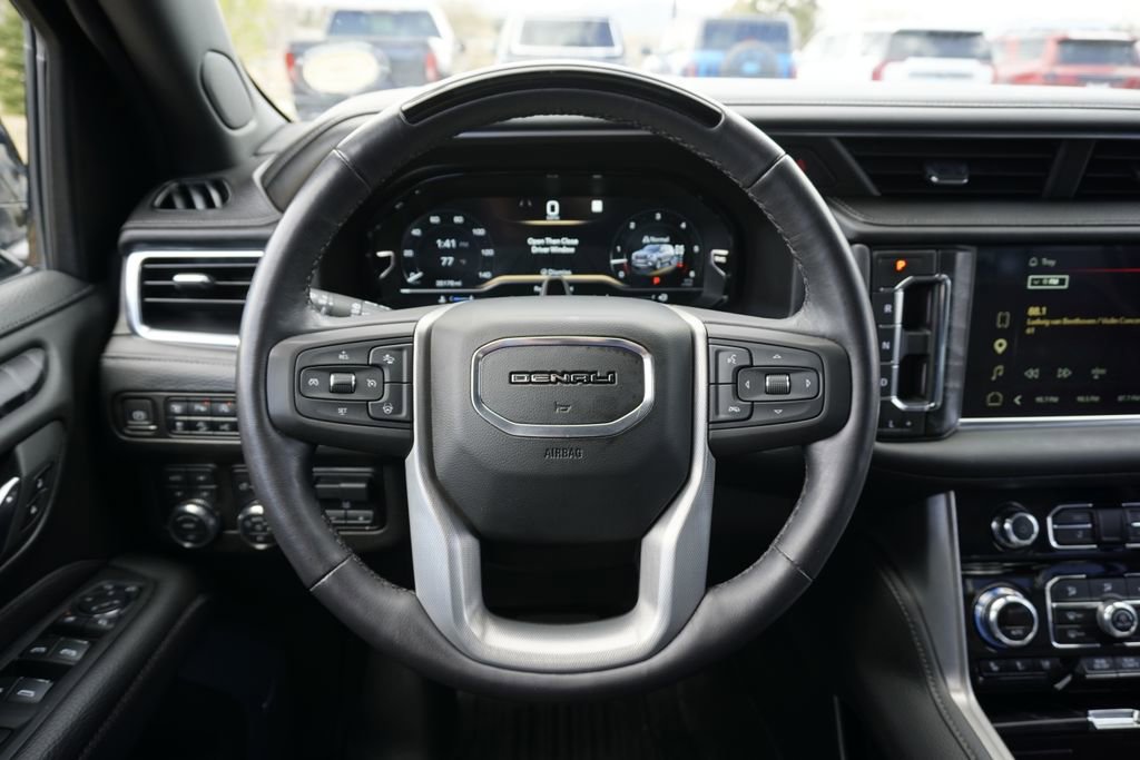 Used 2023 GMC Yukon XL Denali w/ Denali Reserve Package AWD/4WD image 10