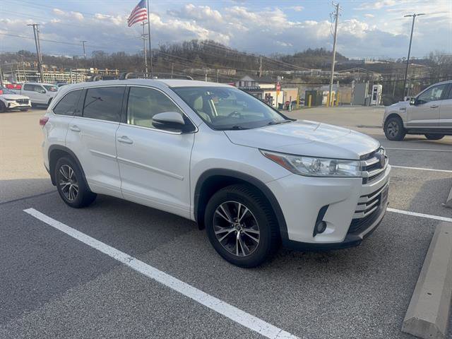 Used 2017 Toyota Highlander Plus w/ Protection Package #3 AWD/4WD image 3