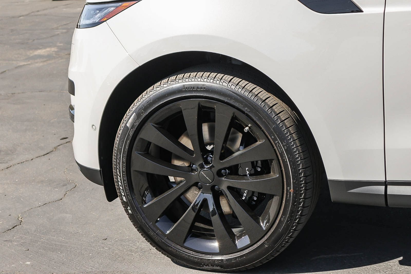 New 2026 Land Rover Range Rover Sport SE AWD/4WD image 9