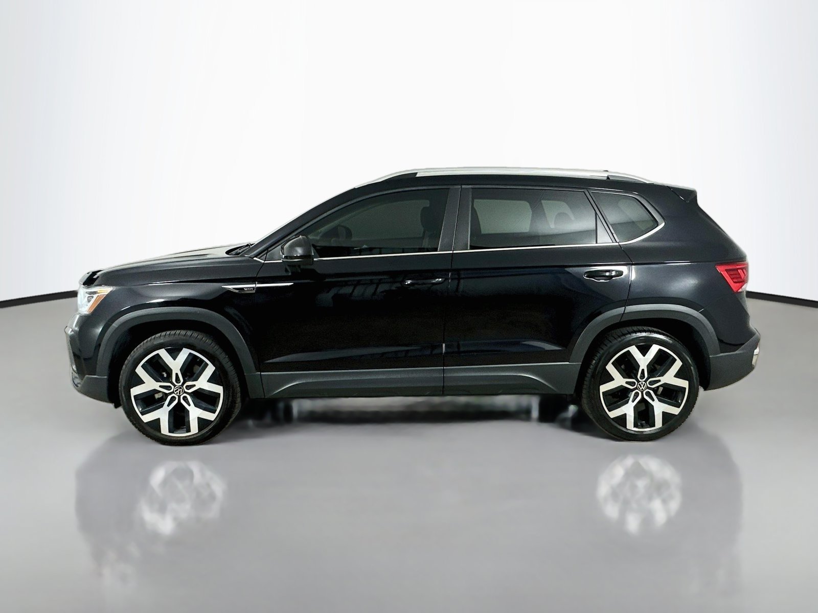 Used 2022 Volkswagen Taos SEL AWD/4WD image 8