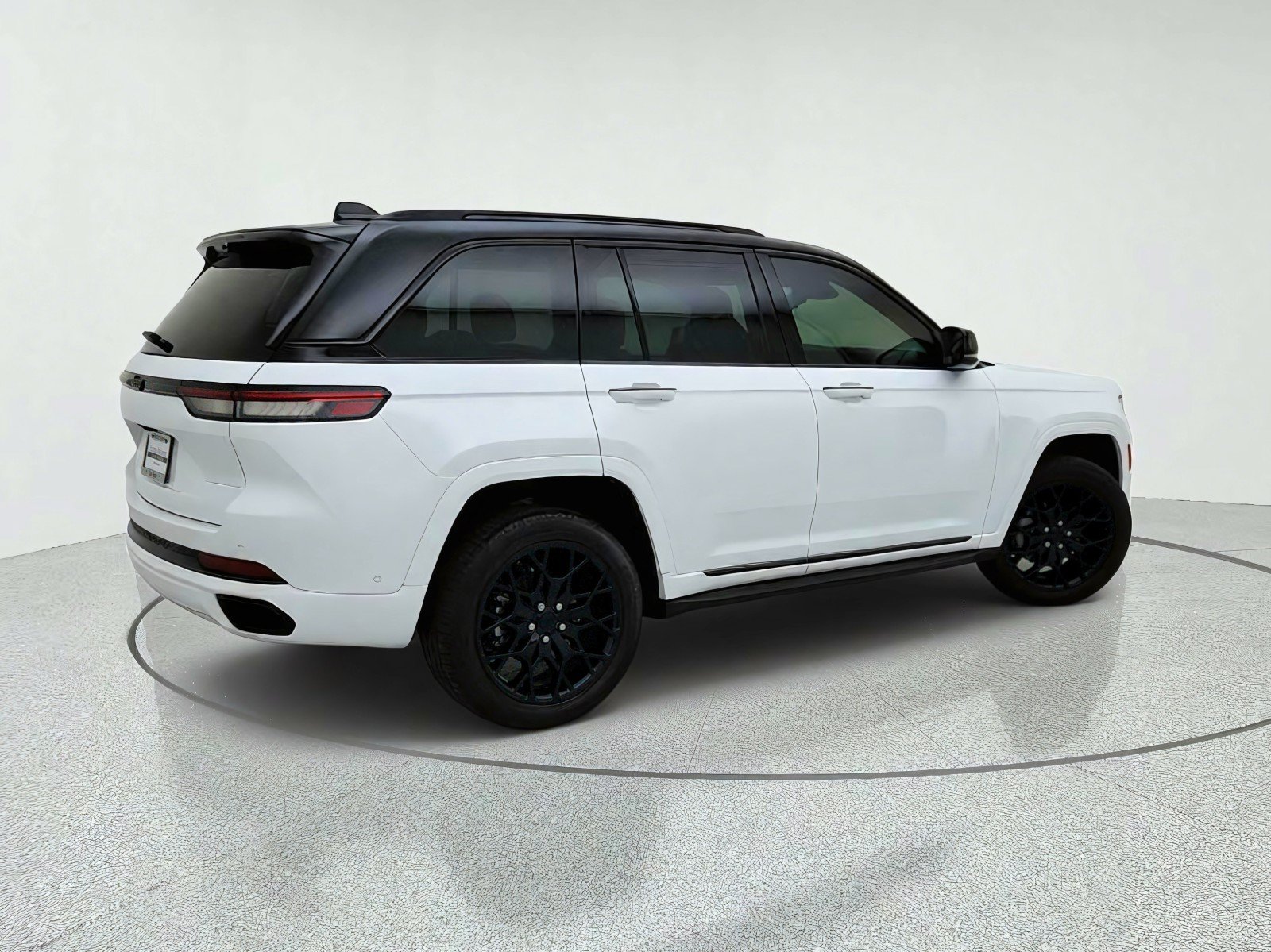 Used 2024 Jeep Grand Cherokee Summit AWD/4WD image 8