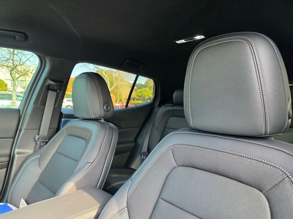 New 2025 Chevrolet Equinox EV LT image 11