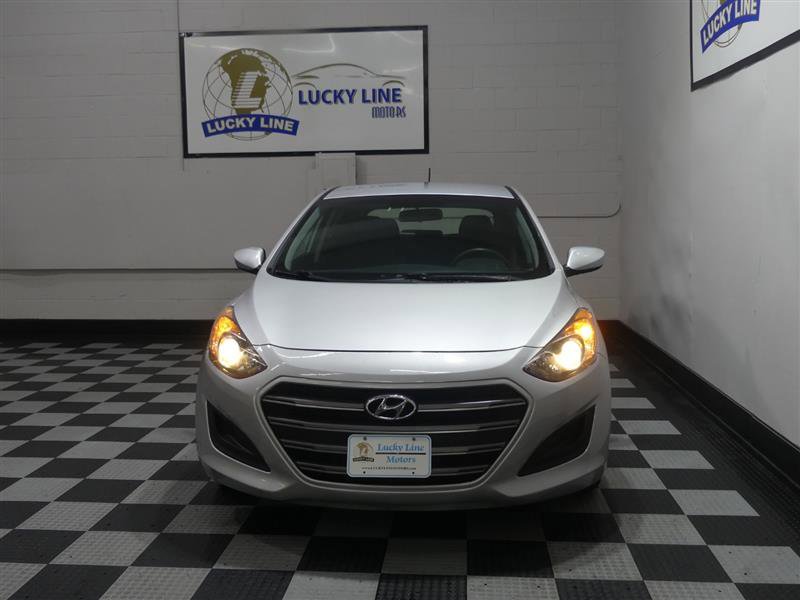 Used 2016 Hyundai Elantra GT FWD image 2