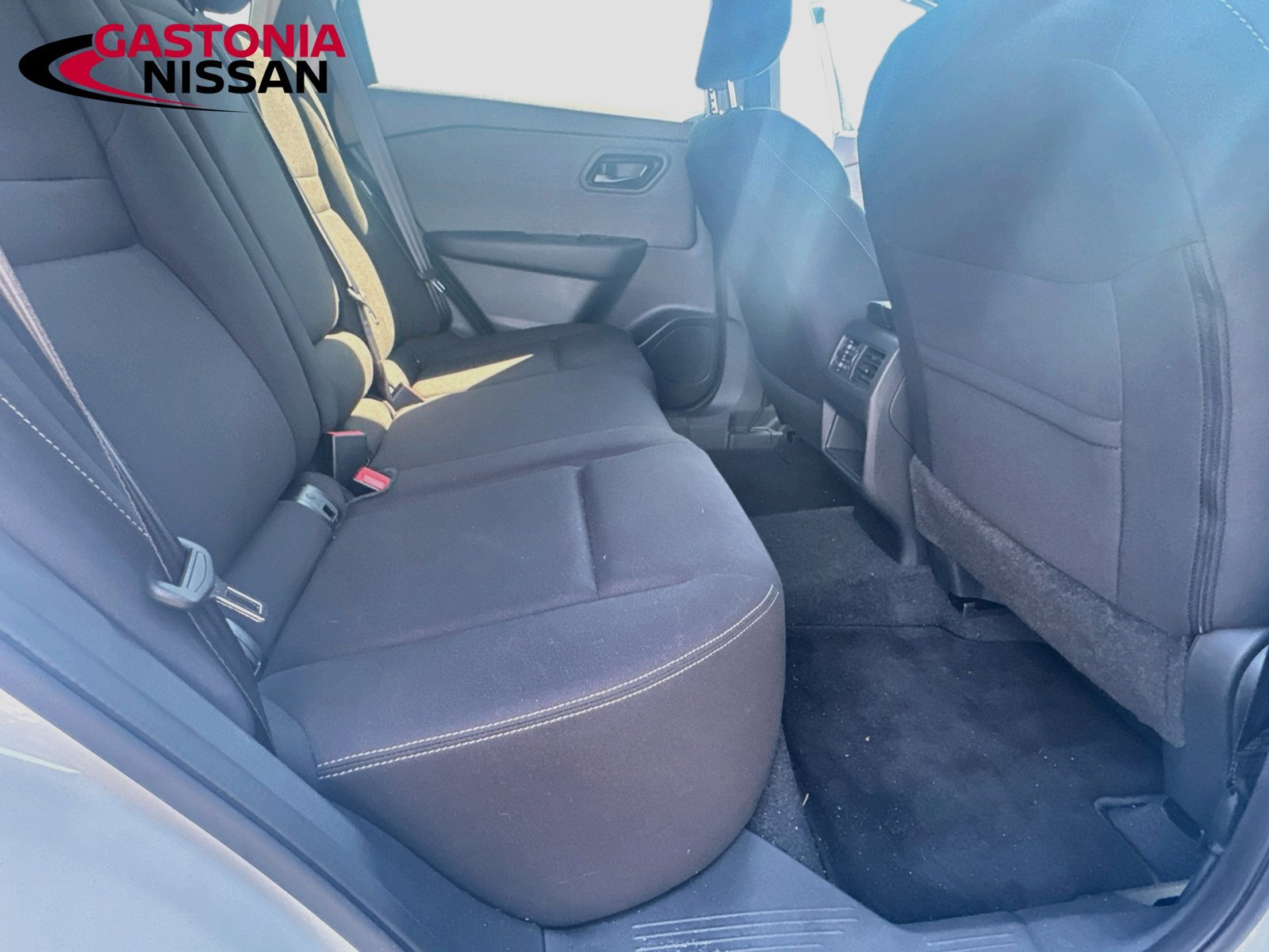 Used 2023 Nissan Rogue S FWD image 32