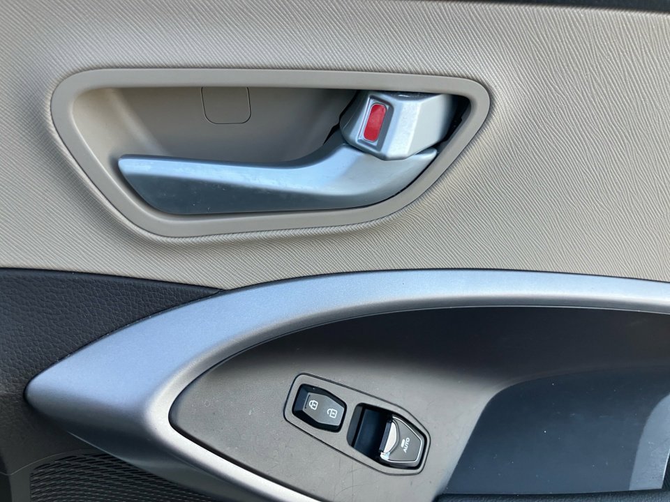 Used 2015 Hyundai Santa Fe Sport 2.0T image 34