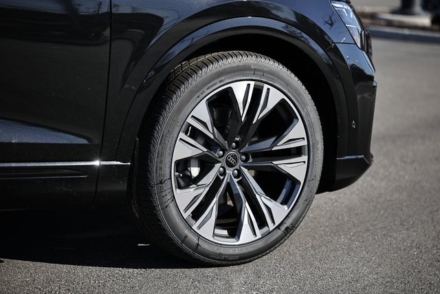 New 2026 Audi Q8 Premium Plus image 5