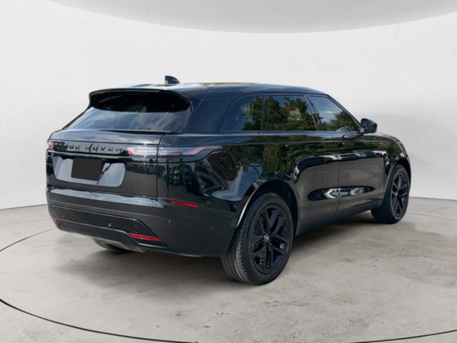Certified 2024 Land Rover Range Rover Velar S AWD/4WD image 4