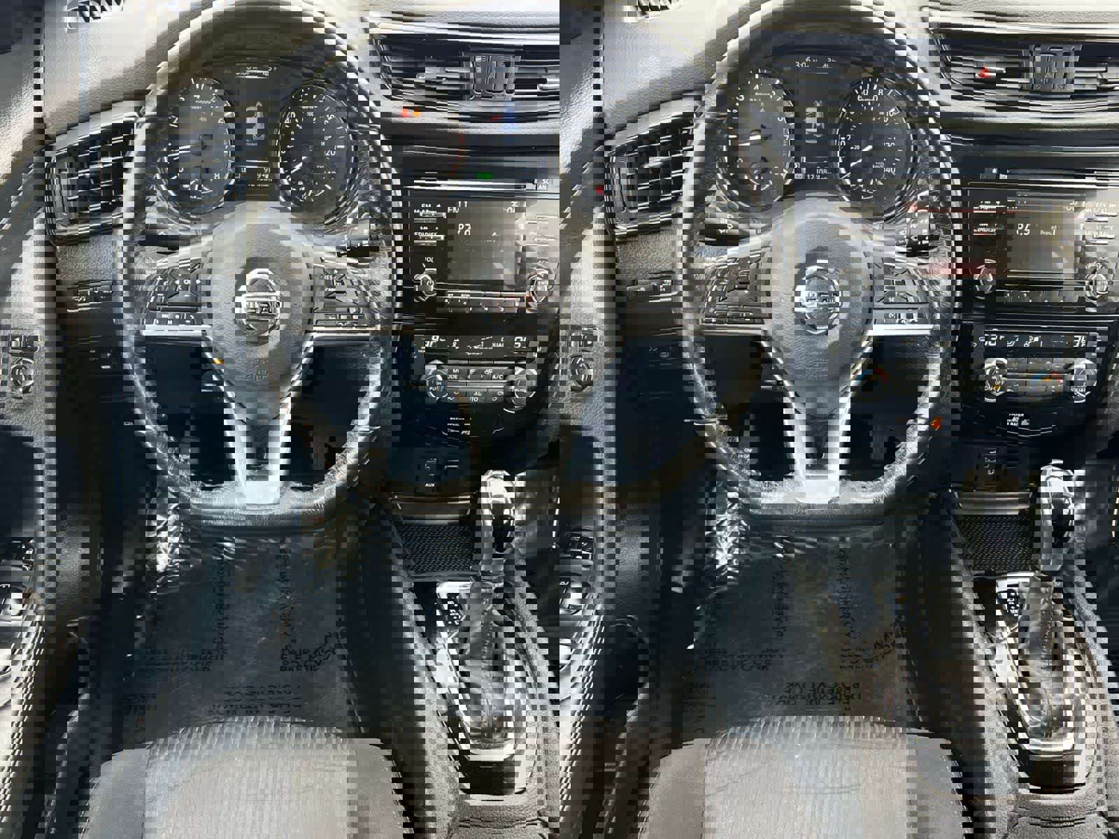 Used 2017 Nissan Rogue SV image 15