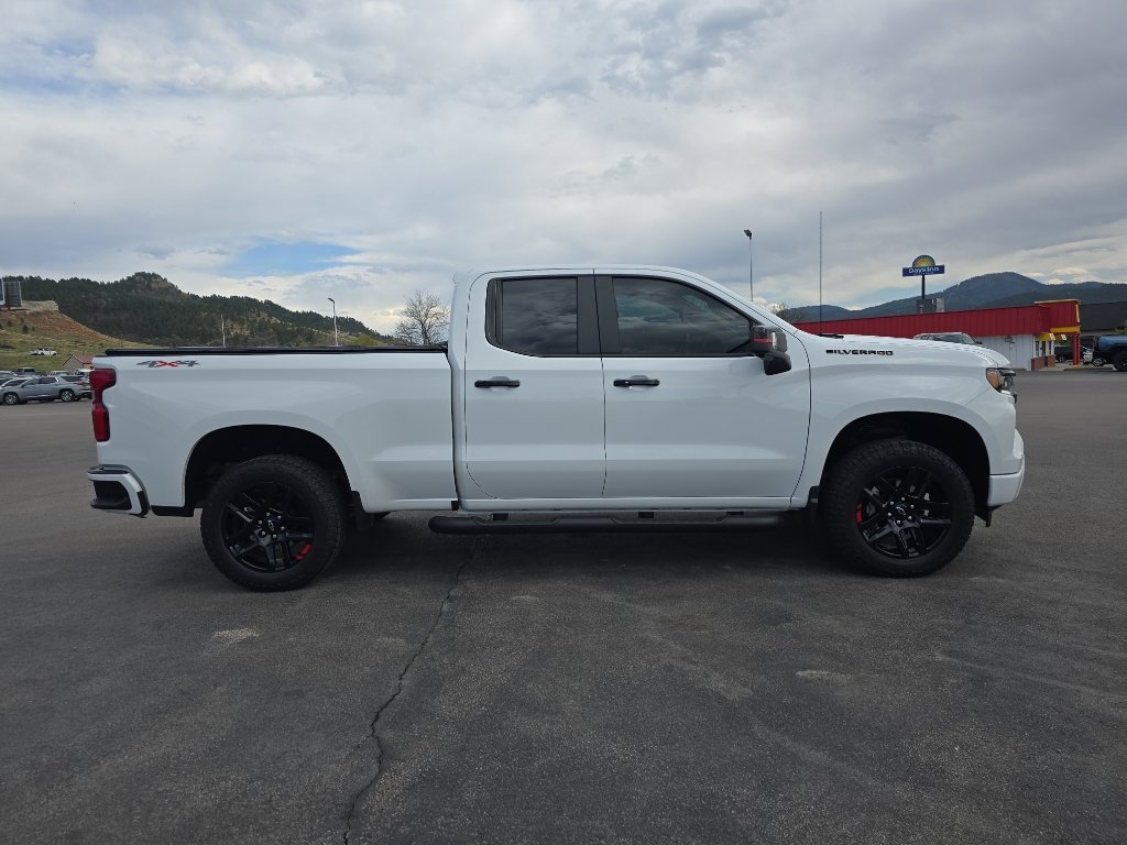 Certified 2024 Chevrolet Silverado 1500 RST w/ Redline Edition AWD/4WD image 10