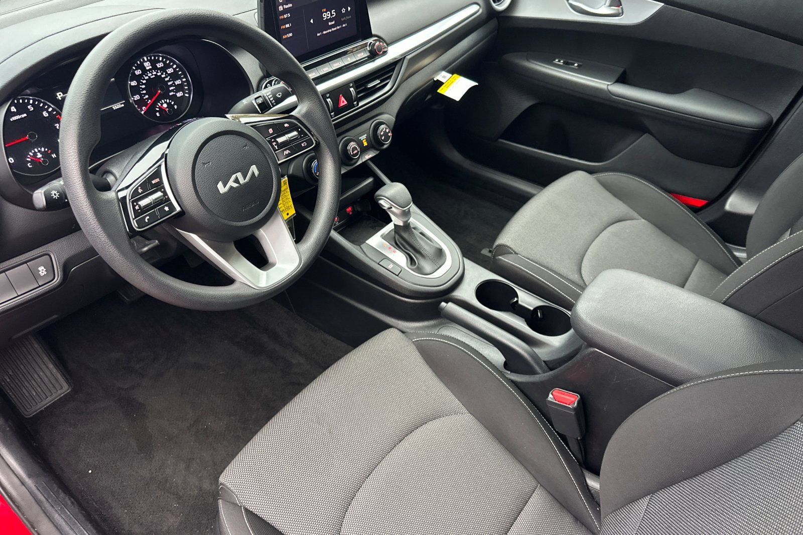 Used 2024 Kia Forte LXS image 7