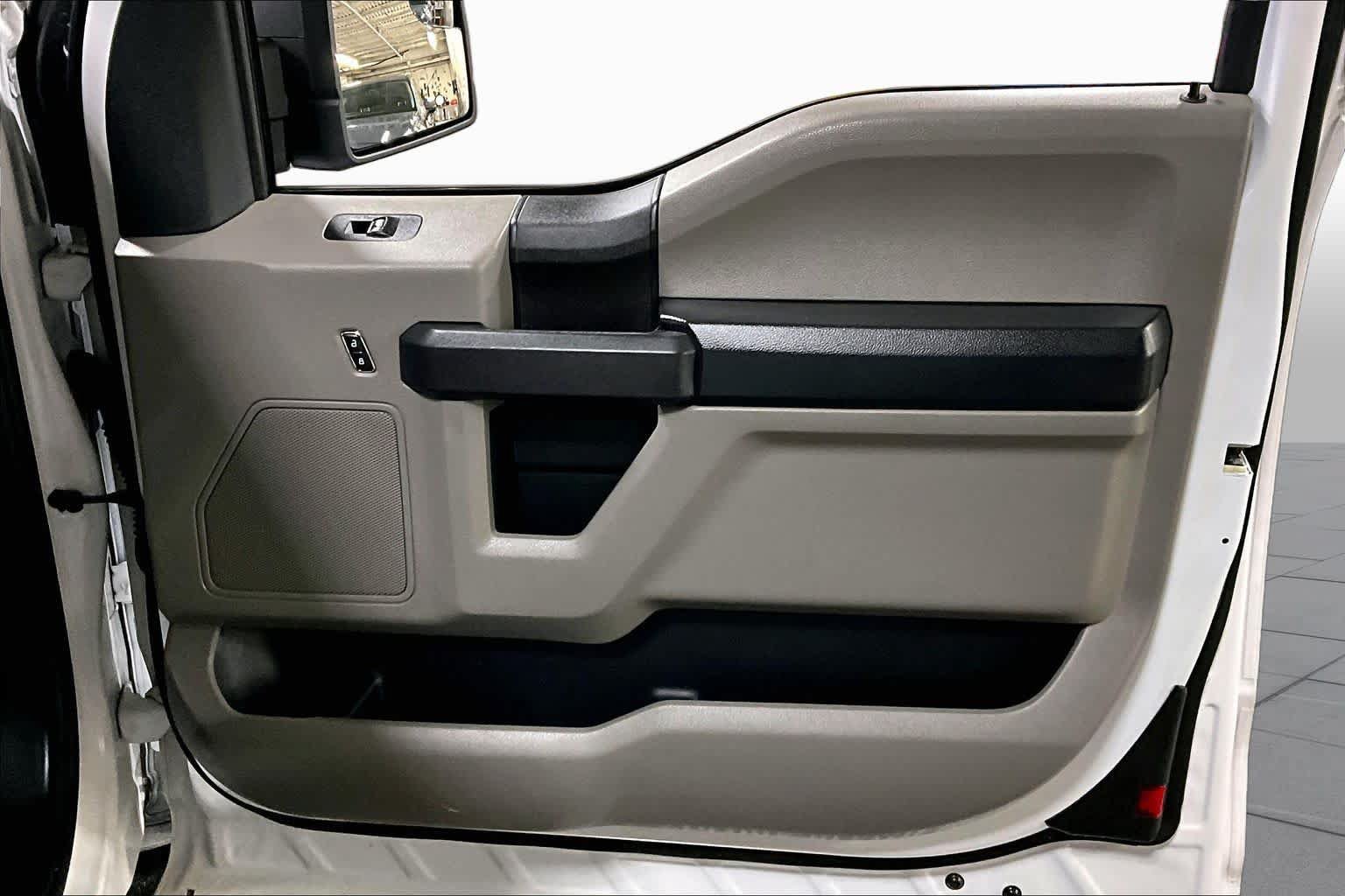 Used 2018 Ford F150 XL w/ Equipment Group 101A Mid AWD/4WD image 21