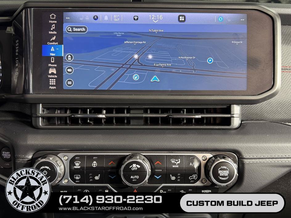 Used 2024 Jeep Wrangler Unlimited Rubicon w/ Technology Group AWD/4WD image 27