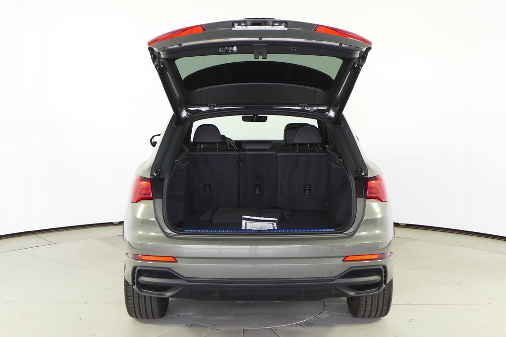 Used 2025 Audi Q3 2.0T Premium w/ Convenience Package AWD/4WD image 10