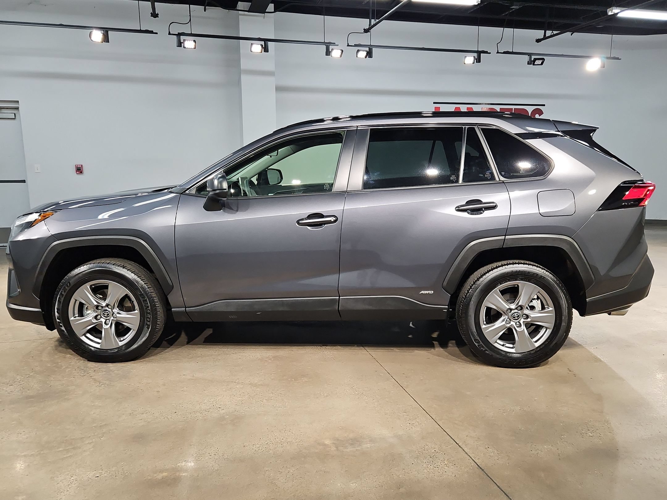 Certified 2025 Toyota RAV4 LE AWD/4WD image 4
