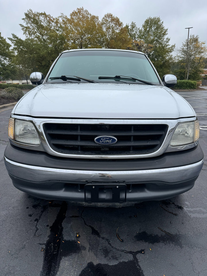 Used 2001 Ford F150 XLT image 9