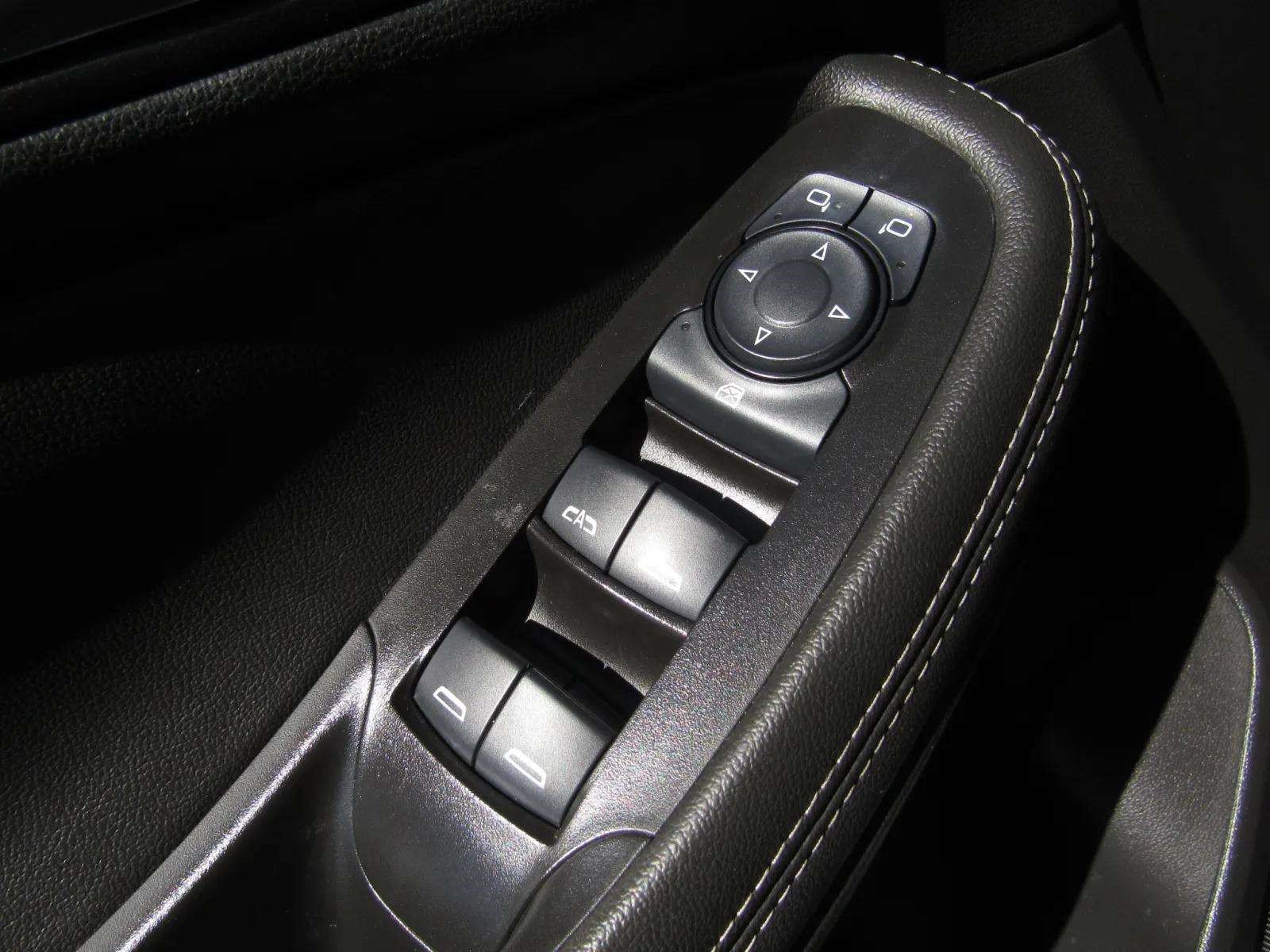 Used 2024 Buick Encore GX Sport Touring FWD image 21