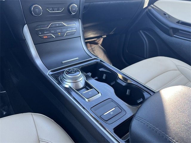 Used 2020 Ford Edge SEL w/ Convenience Package image 17