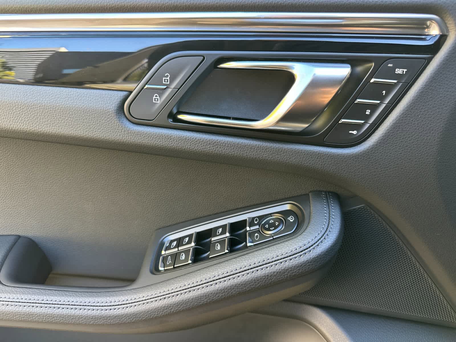 New 2026 Porsche Macan AWD/4WD image 12