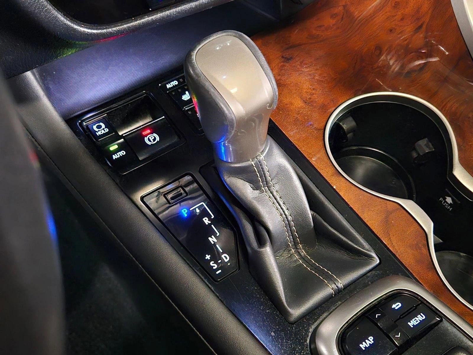 Used 2019 Lexus RX 450hL Premium w/ Premium Package AWD/4WD image 12