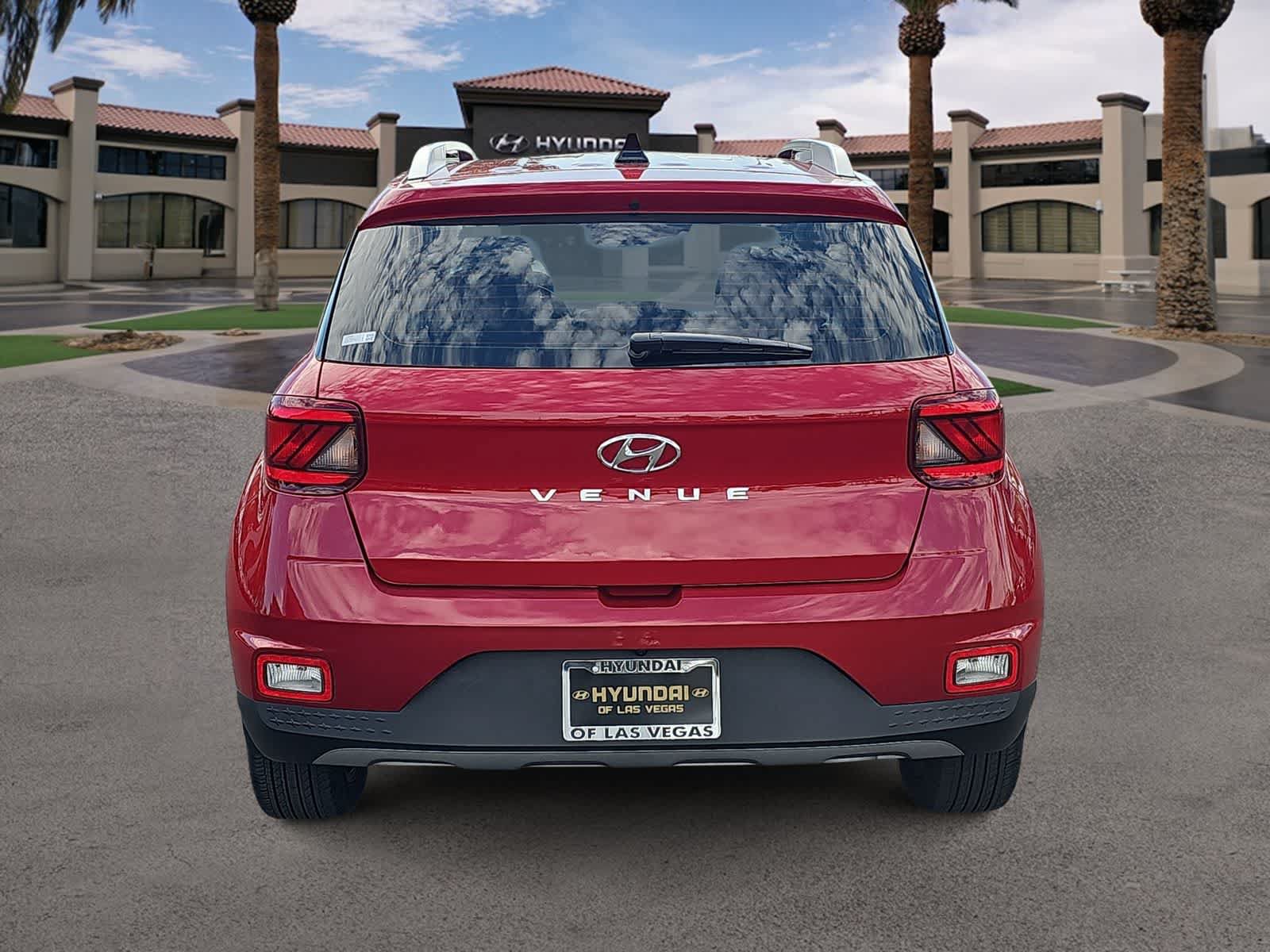 Used 2022 Hyundai Venue SEL FWD image 7