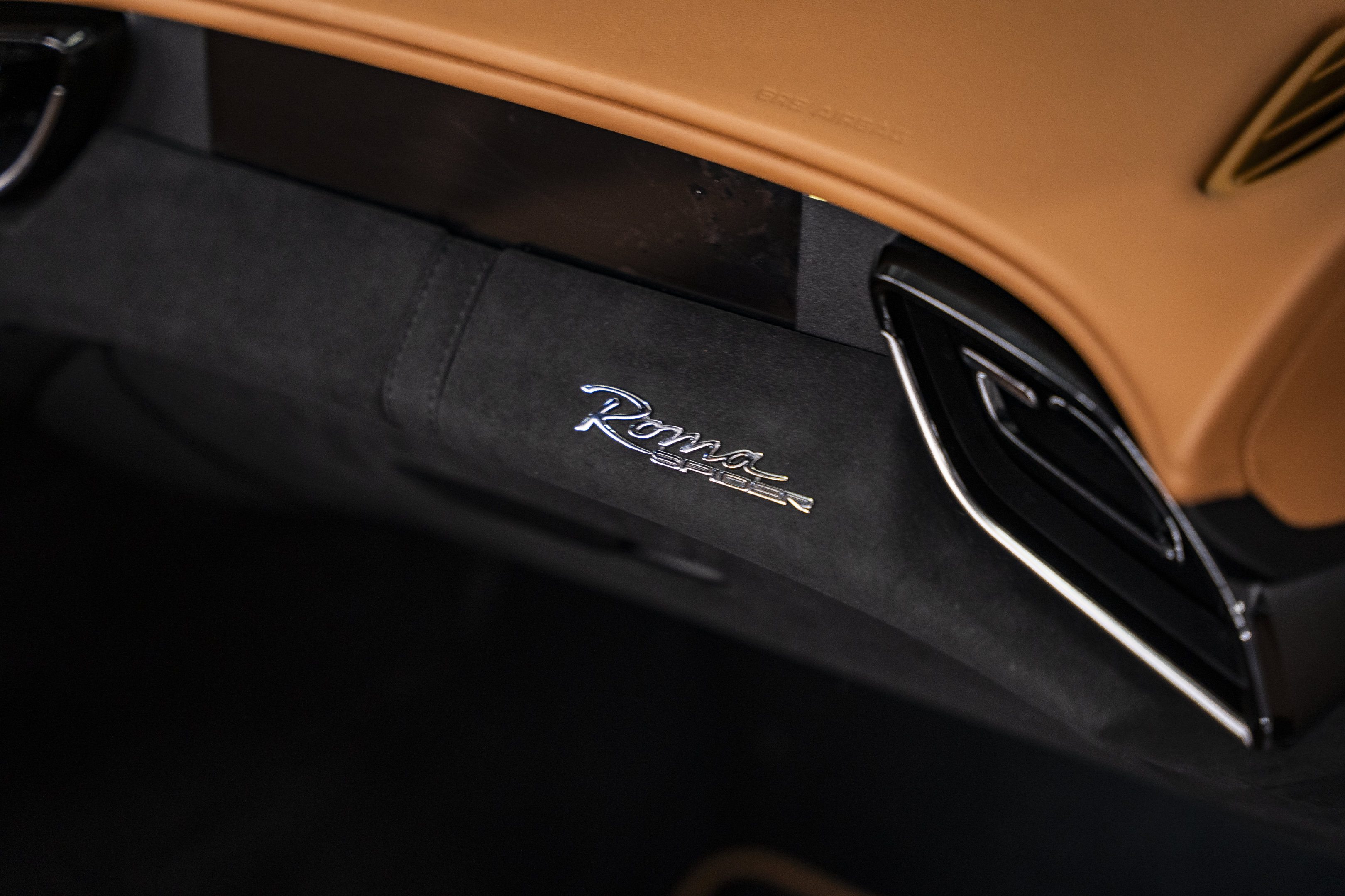 Used 2025 Ferrari Roma Spider RWD image 33