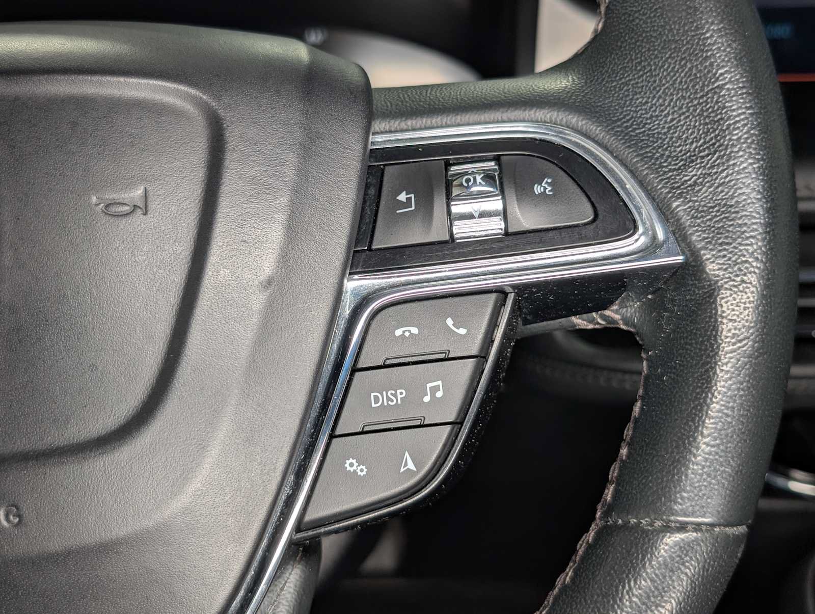 Certified 2023 Lincoln Nautilus AWD w/ Premium Package image 35