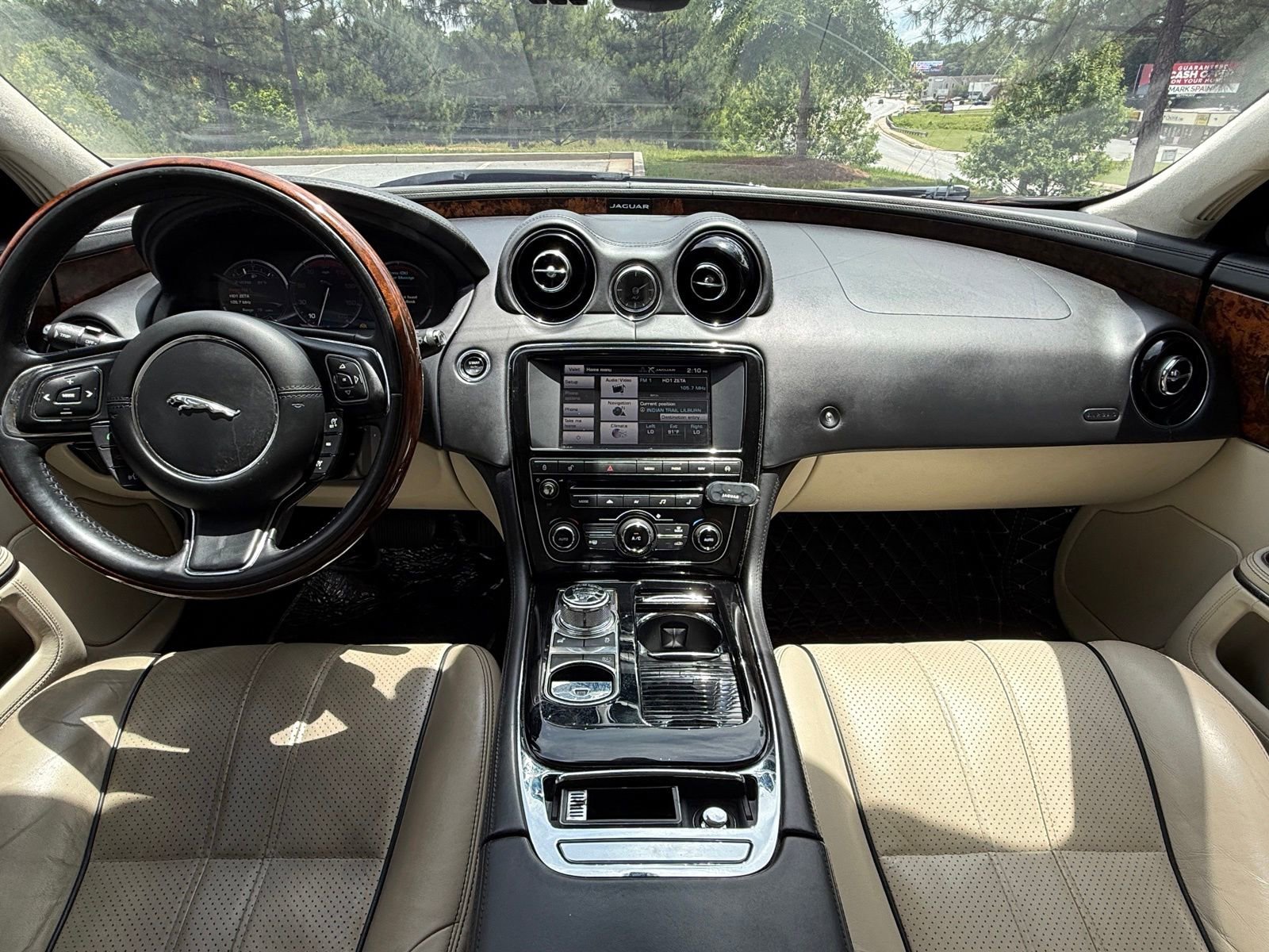 Used 2015 Jaguar XJ L Portfolio AWD/4WD image 23