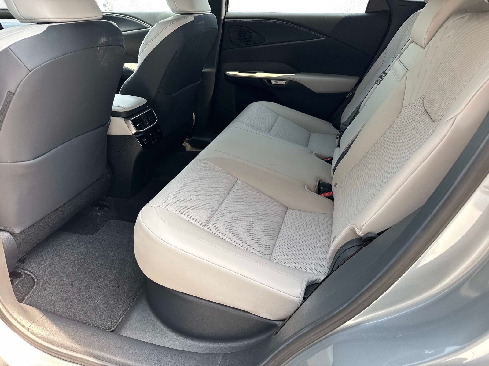 Used 2024 Lexus RX 350 Premium w/ Accessory Package (Z1) FWD image 15